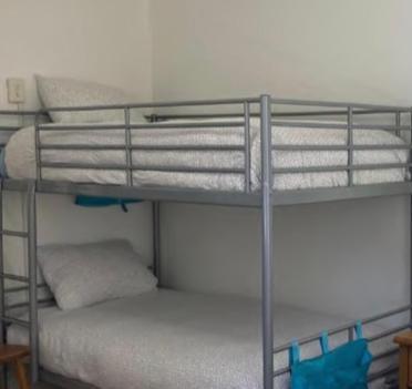 Airport Bunk House Free - Wifi - Parking - Coffee- Long Term Welcome 포트 로더데일 외부 사진